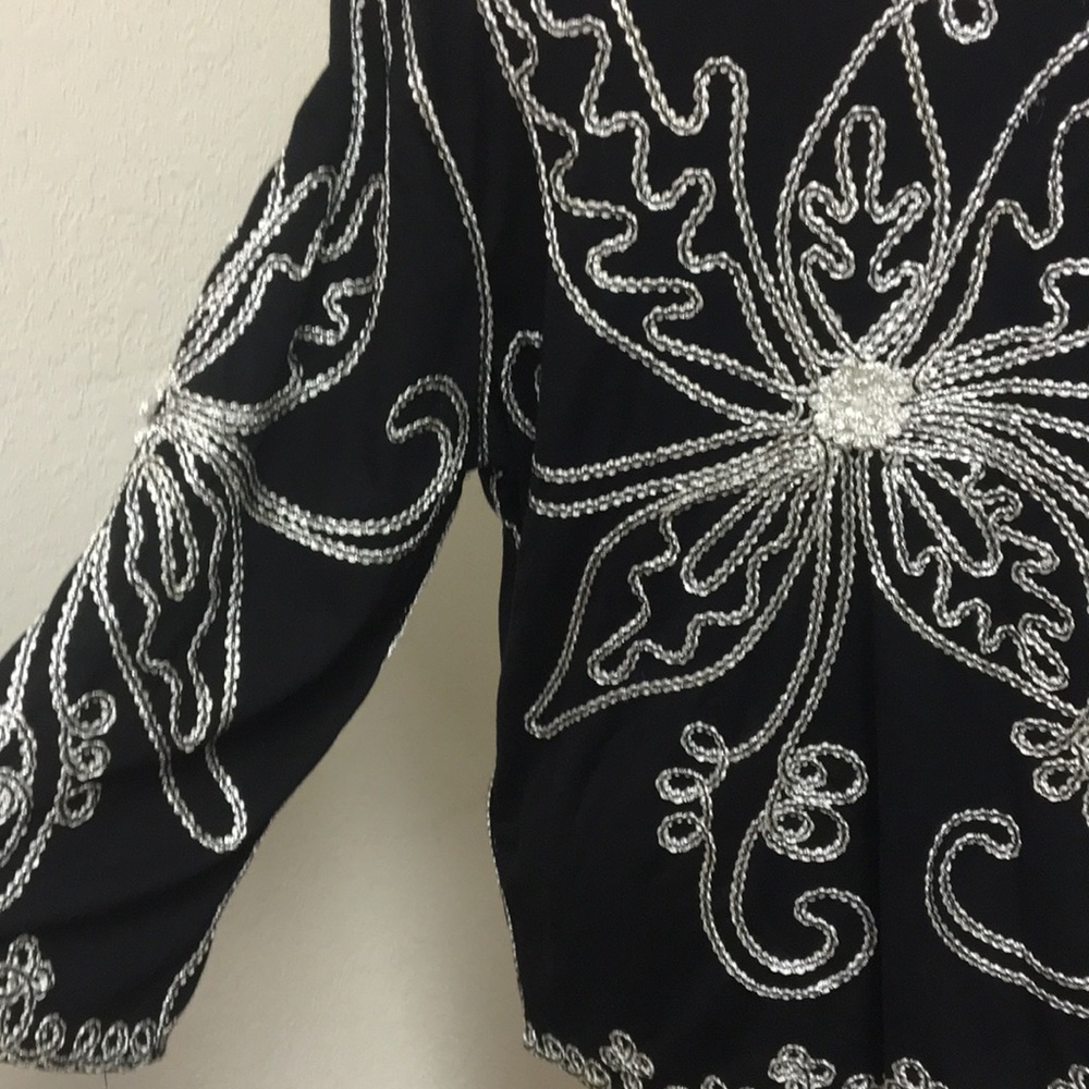 Black and White Embroidered Top - Picture 3 of 5